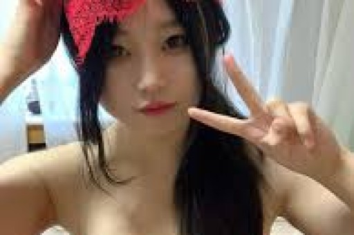 男友回应与韩安冉吵架嘴笨吵不过称韩安冉前夫在床底装摄像头