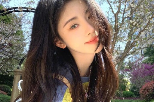 这场骂战起源于散打哥直播时自称和仙洋私交好结果王闪闪当场拆台：“当初你站队骂我们的时候咋不念交情？”散打哥被戳中痛点一边嘴硬“后悔支持道家军”一边又阴阳怪气让仙家军刷礼物最后直接破防大骂“
